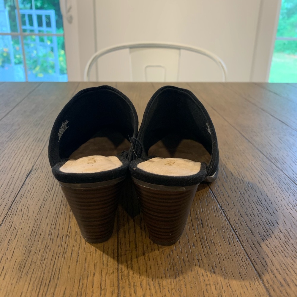 Black clogs - Picture 3 of 4